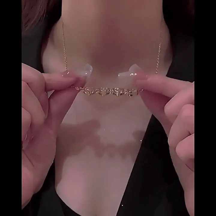 Verwandlungskette mit Kleeblatt- und Herzmotiv